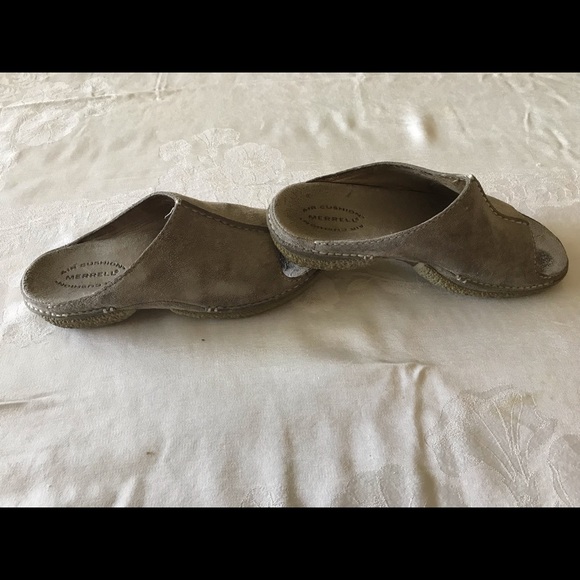 Merrell Slip on Grey Color Pre-own. - Picture 3 of 5
